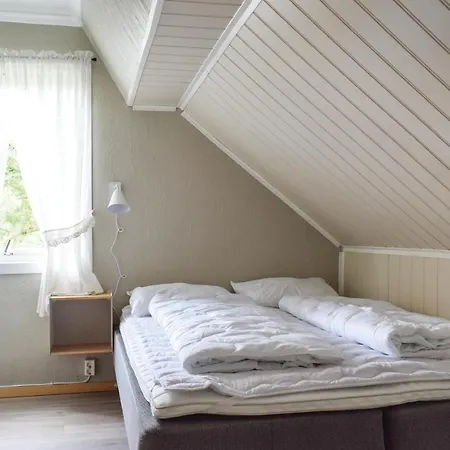 Beautiful In Finnas W/ Wifi And 3 Bedrooms Holiday home *